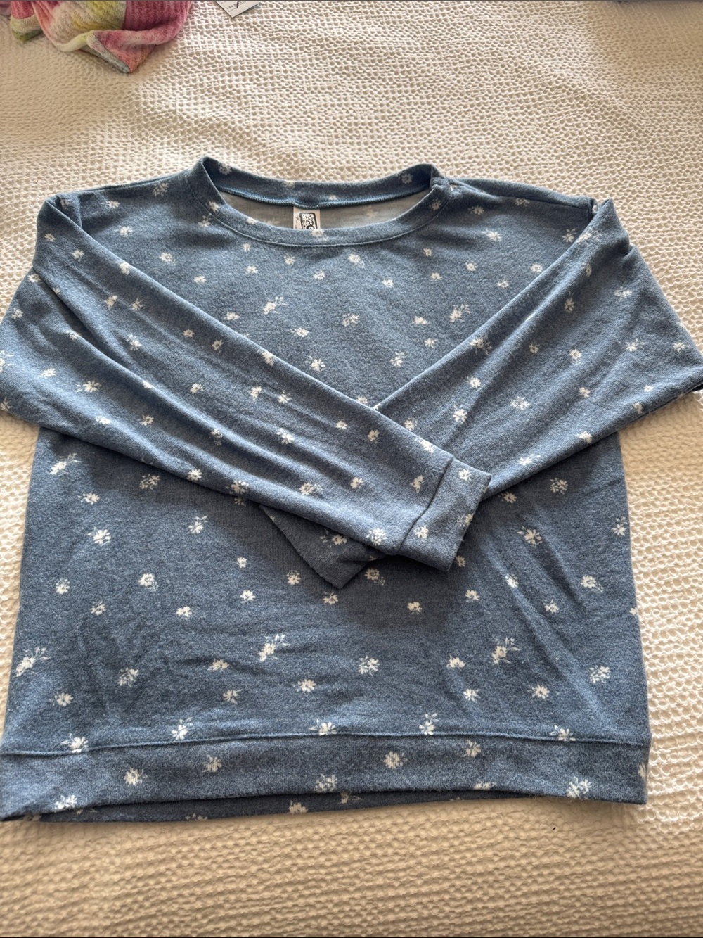 Cozy Blue Flower Crewneck Sweatshirt